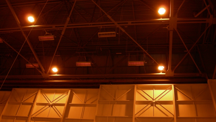 SupraSchwank High-Intensity Infrared Heaters at Hangar doors 25 m height.